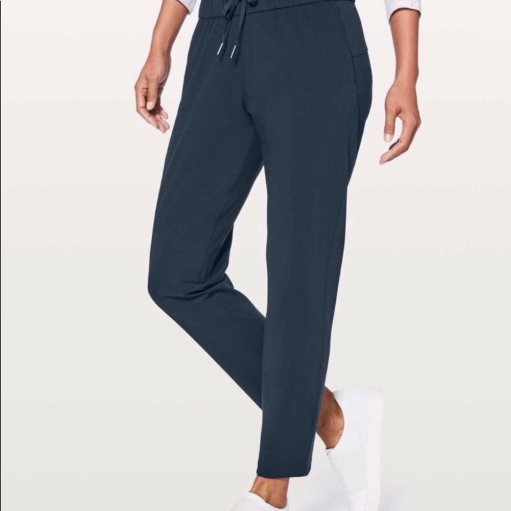 Lululemon On The Fly Pant - Purple Size 4